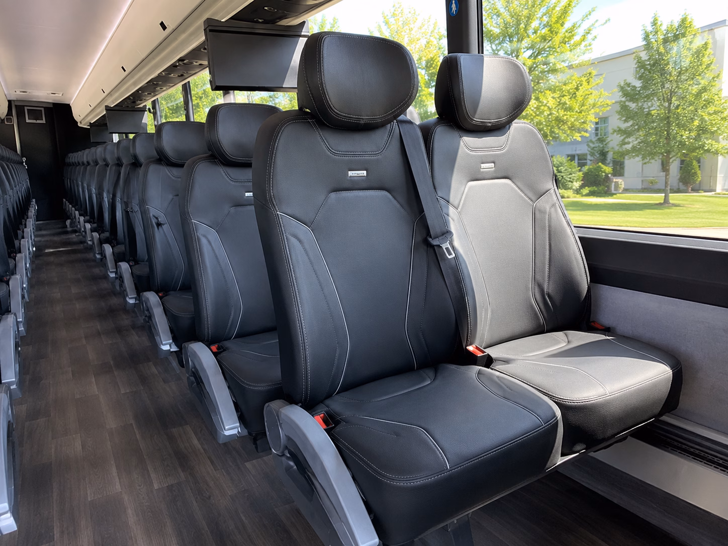 cedarparkcharterbuscompany com makes the run from cedar park to houston easy for your group