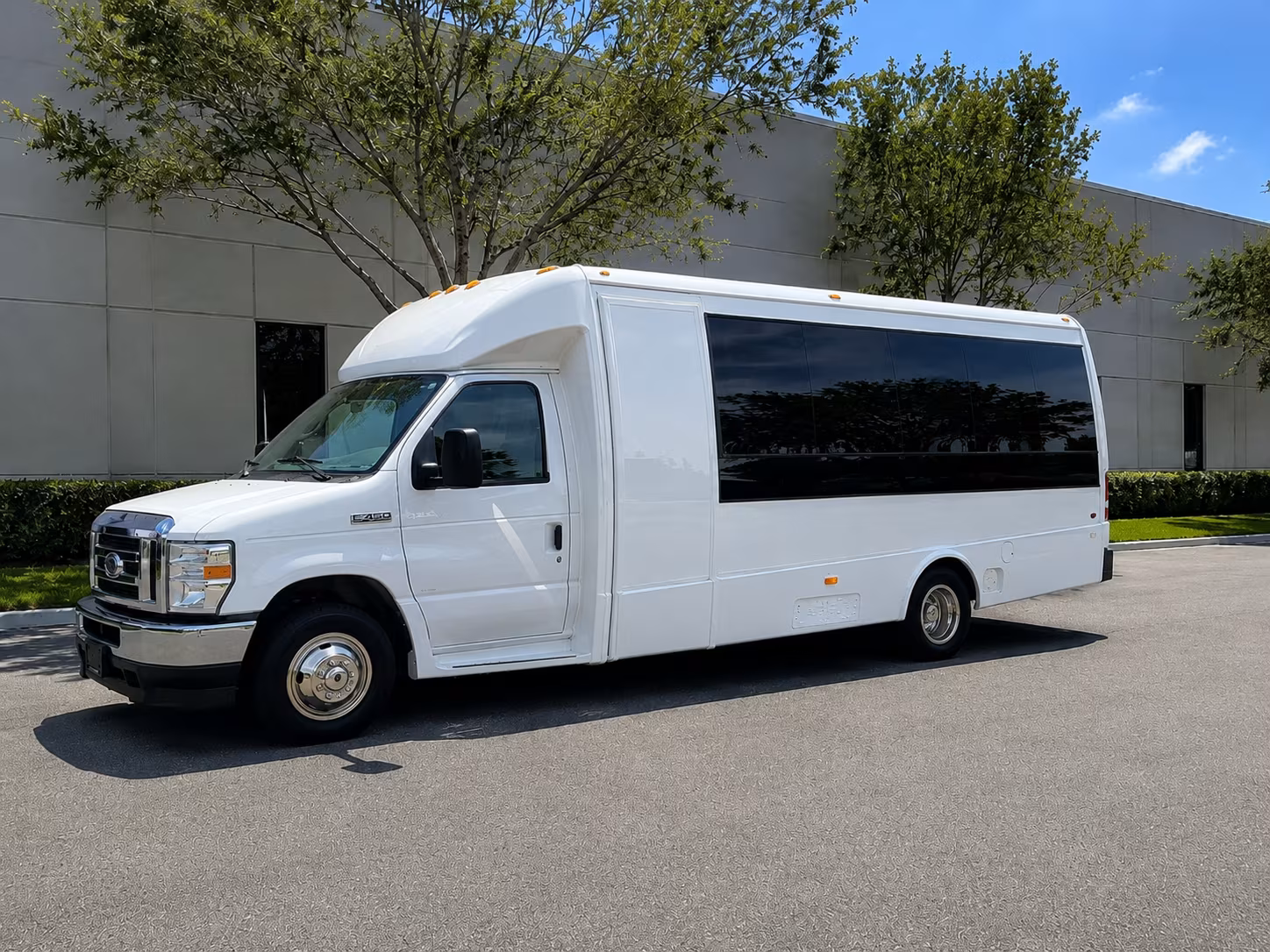 look no further for a flat creek estate or spicewood vineyards bus rental